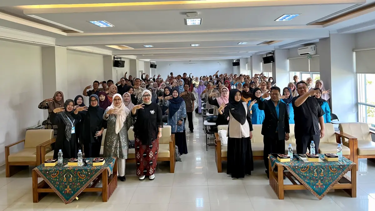 Perkuat Capaian TKA, 122 Guru Bahasa Inggris SMK se-Jabar Ikuti Pelatihan di Tasikmalaya Guru bahasa inggris