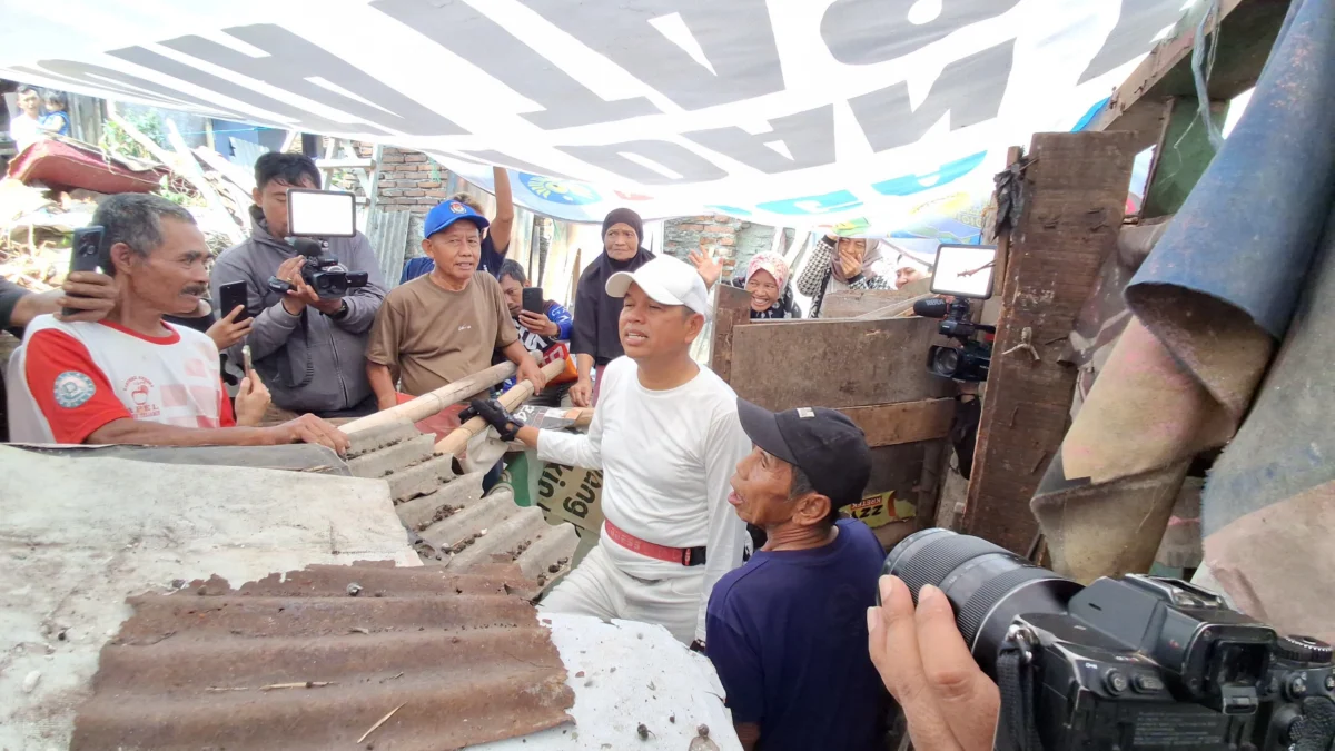 Rumah Lansia di Kahuripan Kota Tasikmalaya Tak Layak Huni, Dedi Mulyadi Sentil Aparat Wilayah Dedi Mulyadi temui lansia tinggal di gubuk