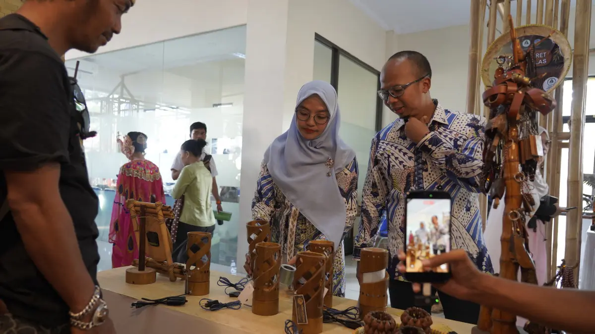 Kerajinan Bambu Kota Tasikmalaya Terus Bidik Pasar Eropa dan Amerika Bamboofest Menguji Kelas Pengrajin