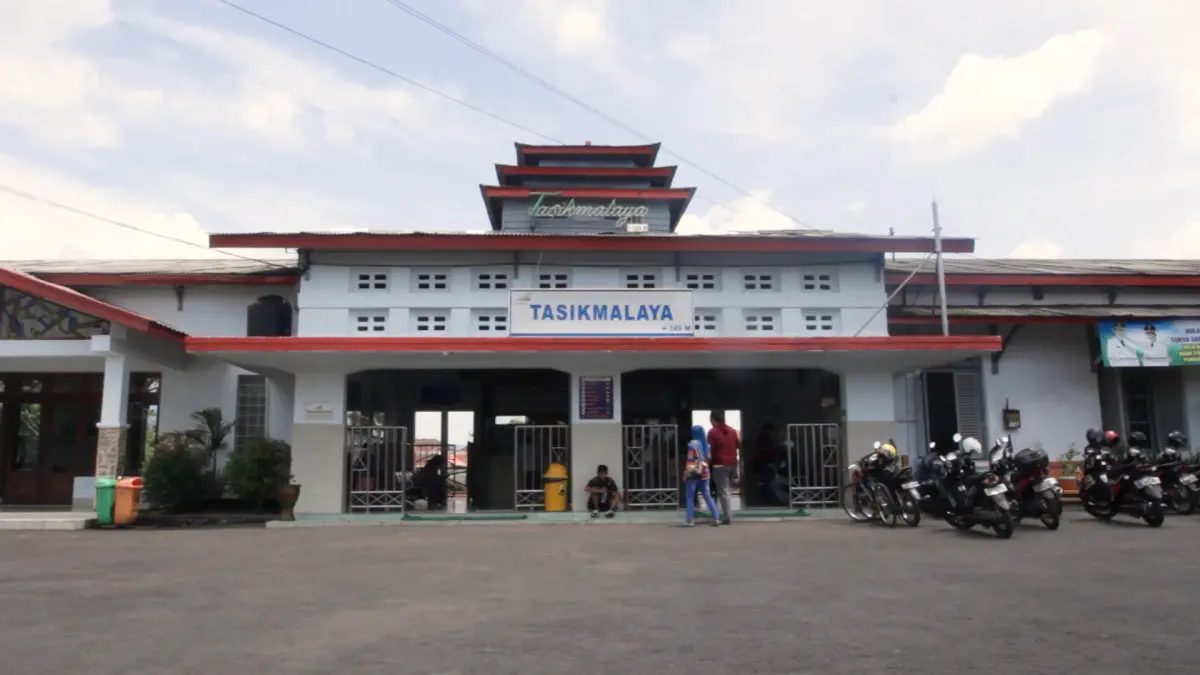 Kereta Lokal Priangan Timur Belum Jalan, Warga Tasik Masih Menunggu Transportasi Murah Kereta Murah Priangan Timur Masih Wacana