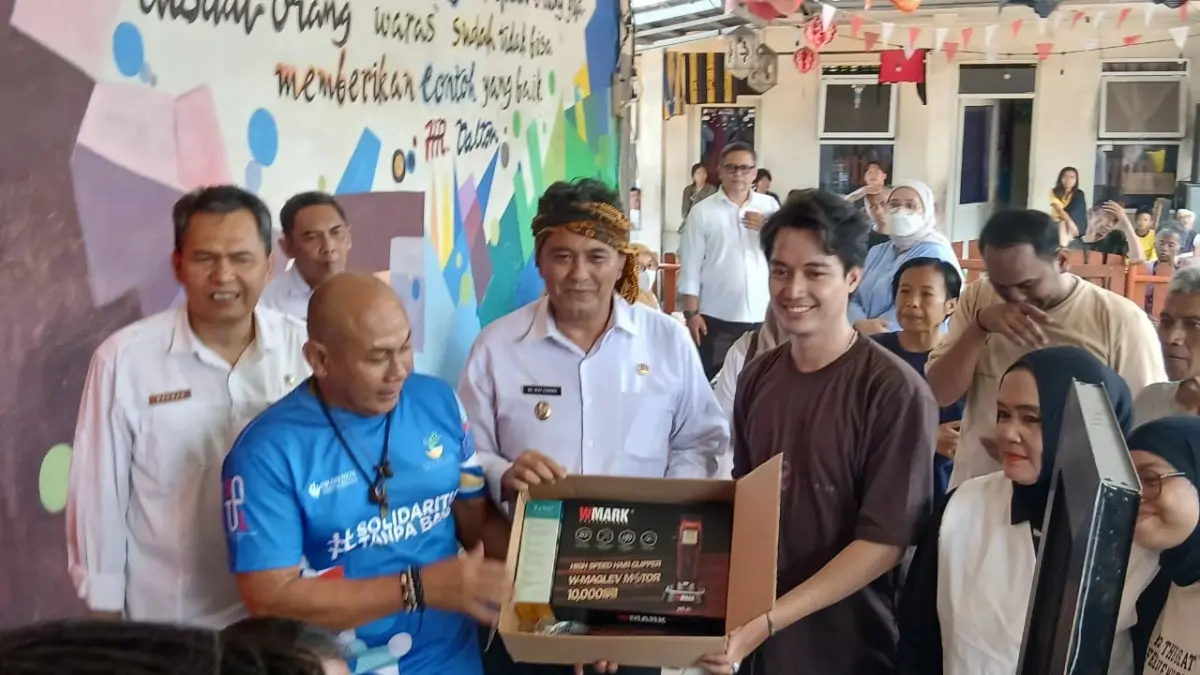 1.100 Warga Kota Tasikmalaya Gangguan Jiwa, Kondisi Keuangan Jadi Pemicu Bantuan pangkas rambut odgj yayasan mentari hati