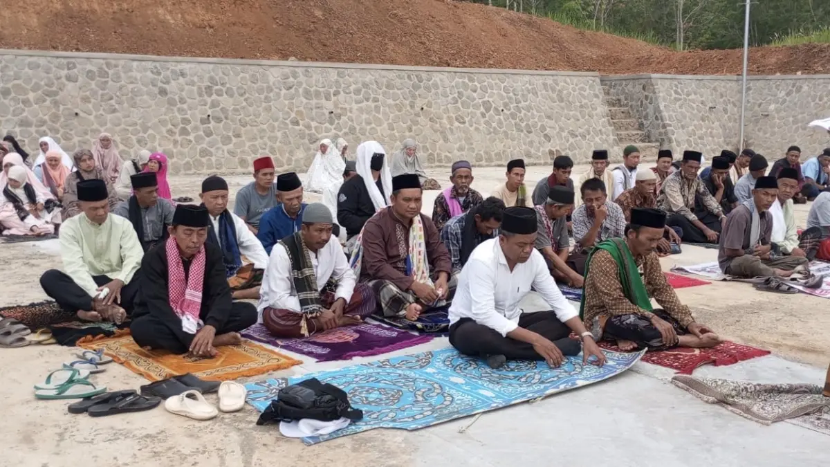 Musim Kemarau Panjang, OTL SPP Cineam Tasikmalaya Gelar Shalat Istisqa Bersama Para Petani Spp cineam