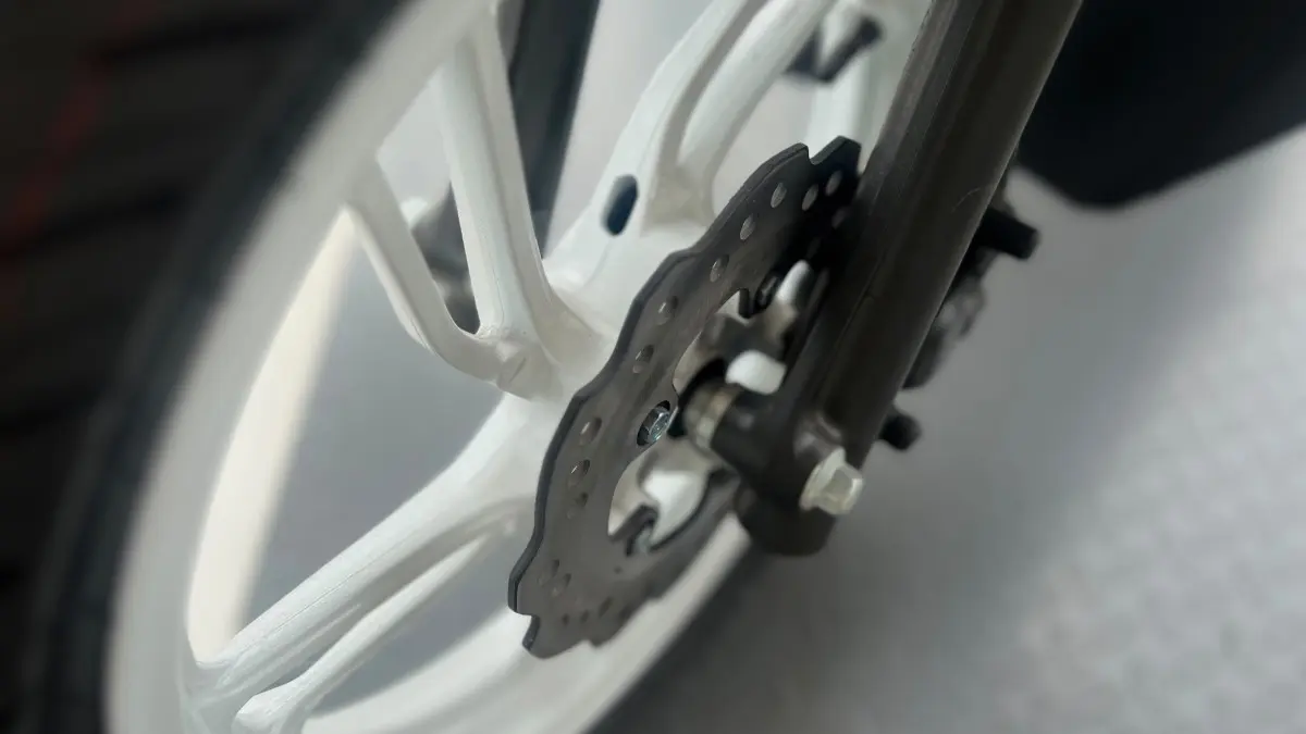 Rem Motor Bunyi Berdecit Saat Dipakai? Jangan Diabaikan, Ini Penyebab dan Solusi yang Perlu Diketahui Rem Motor Bunyi Berdecit