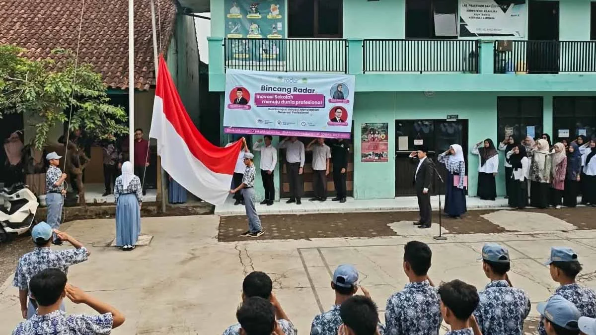 SMK Al-Khoeriyah Tanamkan Patriotisme, Kegigihan, dan Kepedulian SMK al-khoeriyah